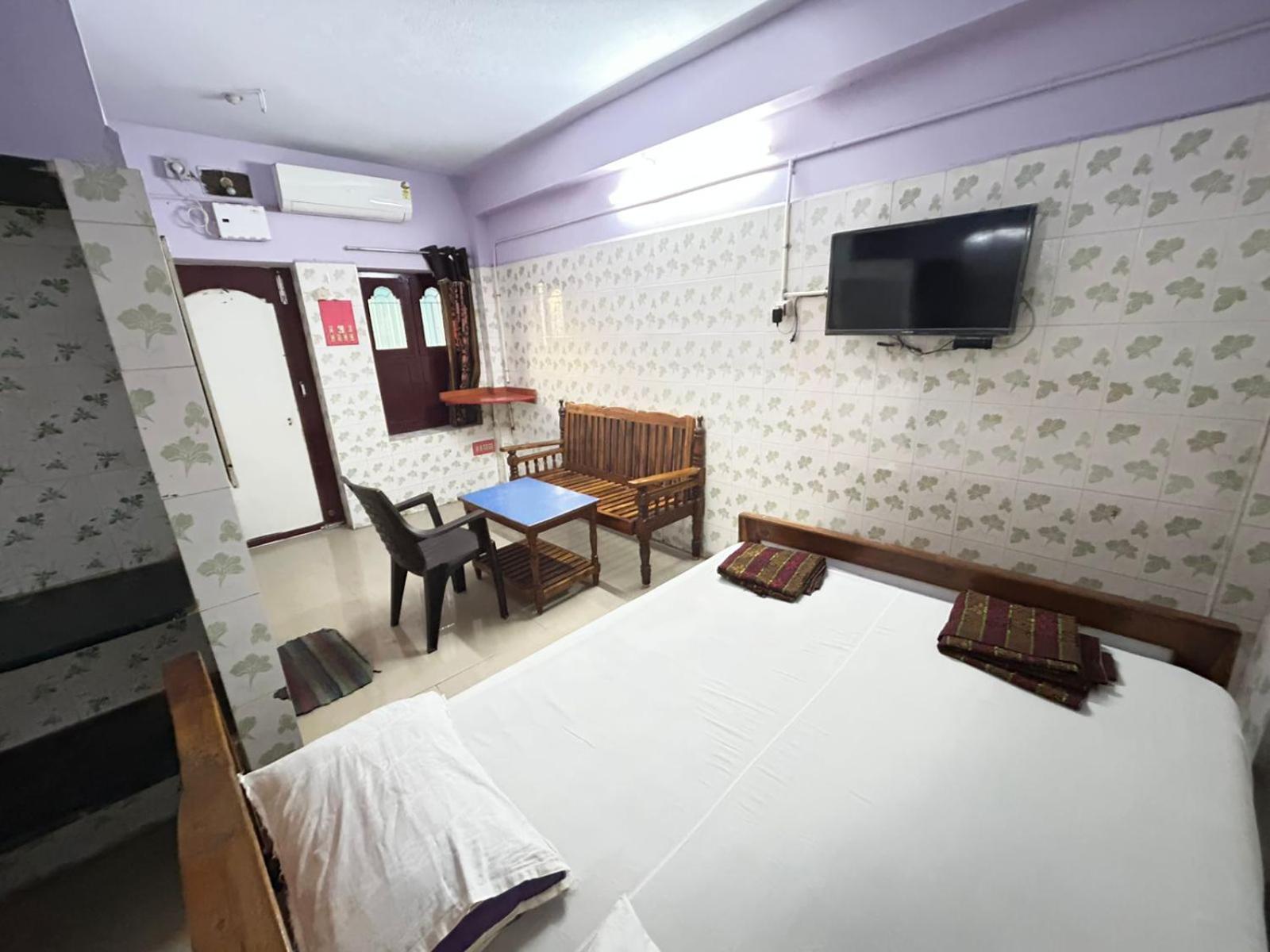 Meera Lodge Chidambaram Ngoại thất bức ảnh